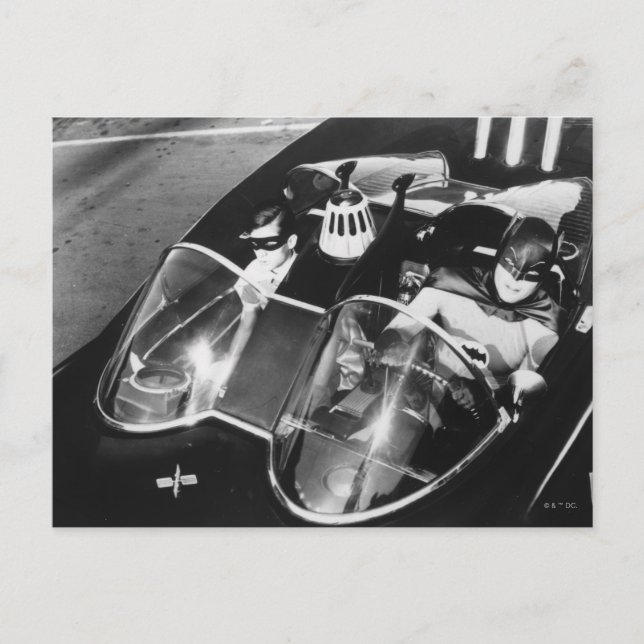 Carte Postale Robin et Batman en Batmobile (Devant)