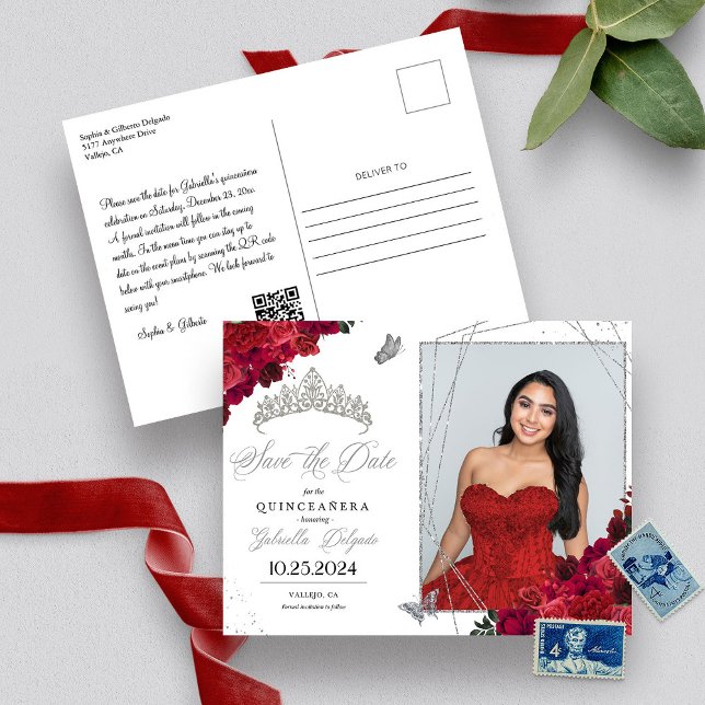 Carte Postale Roses rouges et argent Tiara Quinceañera Photo (Créateur téléchargé)