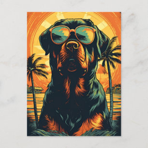 Carte Postale Rottweiler avec lunettes de soleil à la plage