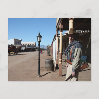 Carte Postale Rue principale, pierre tombale