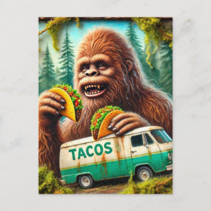 Carte Postale Sasquatch dans la forêt de Mossy avec tacos