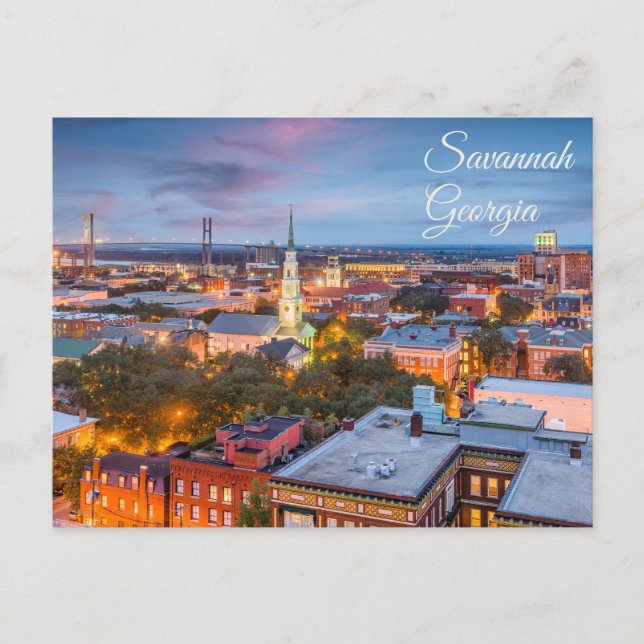 Carte Postale Savannah, Géorgie Vue du centre-ville au coucher d (Devant)