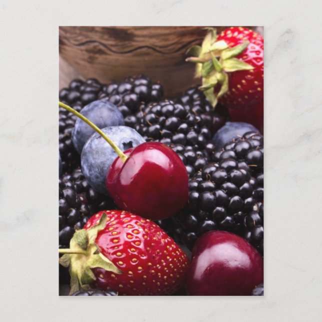 Carte Postale Savoureux Fruits D'Été Sur Une Table En Bois (Devant)