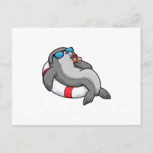 Carte Postale Sceau avec anneau de natation et boisson
