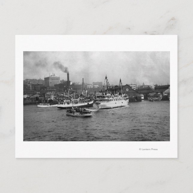 Carte Postale Scène de front de mer avec navires de Seattle (Devant)