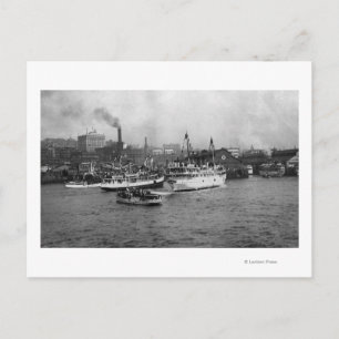 Carte Postale Scène de front de mer avec navires de Seattle