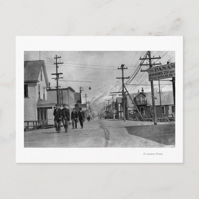 Carte Postale Scène de rue à Valdez, Alaska Photographie (Devant)