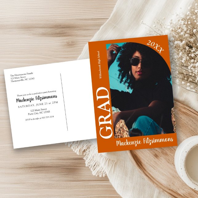 Carte postale simple Retro Photo Graduation Invita (Burnt Orange Simple Retro Photo Graduation Invitation Postcard)