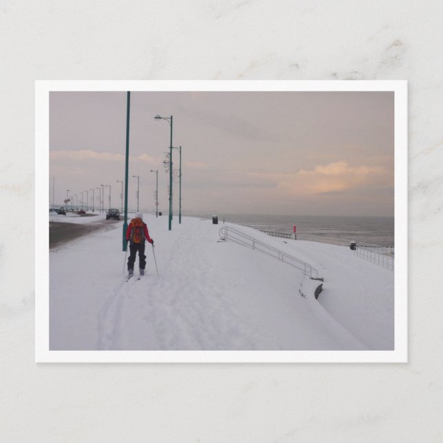 Carte Postale Skier au bord de la plage (Devant)