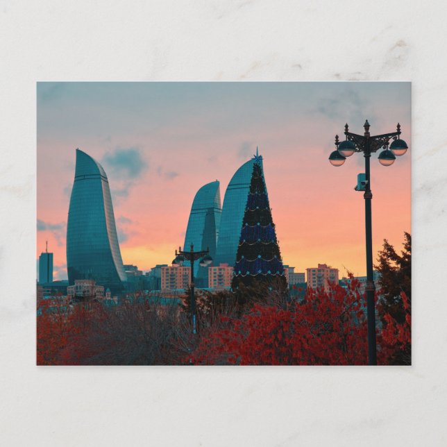 Carte postale : skyline de Bakou et tours à flamme (Devant)