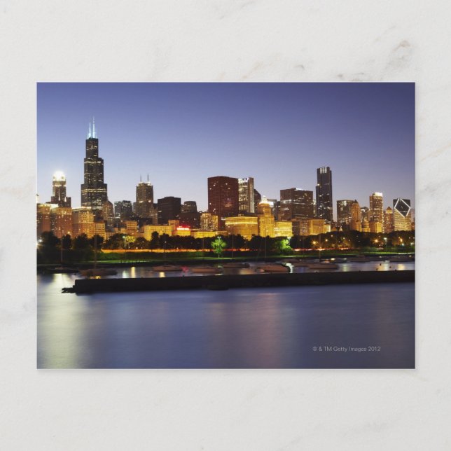 Carte Postale Skyline du centre-ville de Chicago à la tombée de  (Devant)