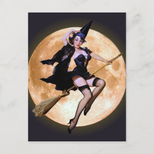 Carte Postale Sorcière à la broche contre une lune de récolte
