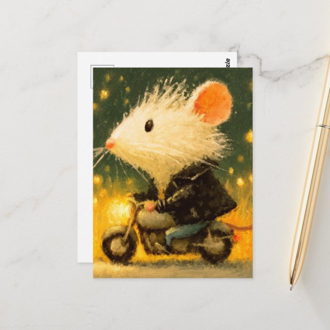 Carte Postale Souris blanche adorable à cheval sur une moto (Devant/Arrière en situation)
