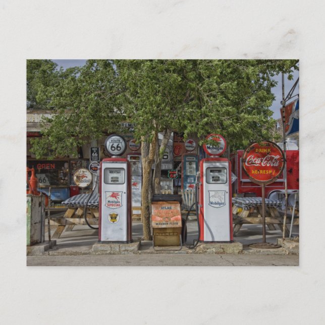 Carte Postale Station-service vintage (Devant)