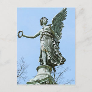 Carte Postale Statue d'Ange dans le jardin du Palais de Charlott