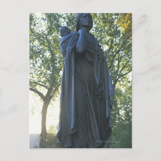 Carte Postale 'Statue de Sacagawea et son fils, guide sur (Devant)