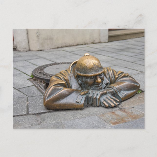 Carte Postale Statue en bronze des travailleurs d'égouts, Bratis (Devant)