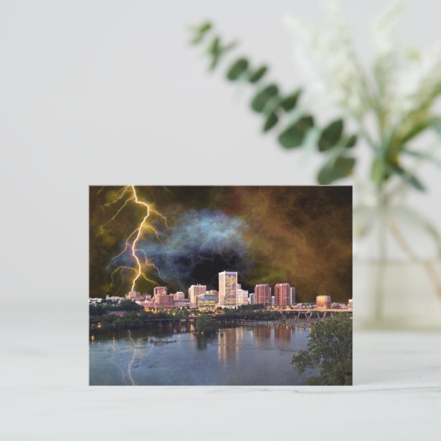 Carte postale Stormy Richmond Skyline (Debout devant)