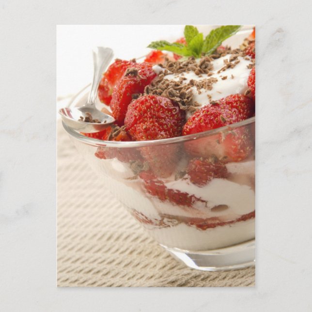 Carte Postale Strawberry Dessert With Fresh Yogurt (Devant)