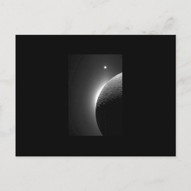 Carte Postale Superbe image de la NASA, la Lune éclairée par la  (Devant)