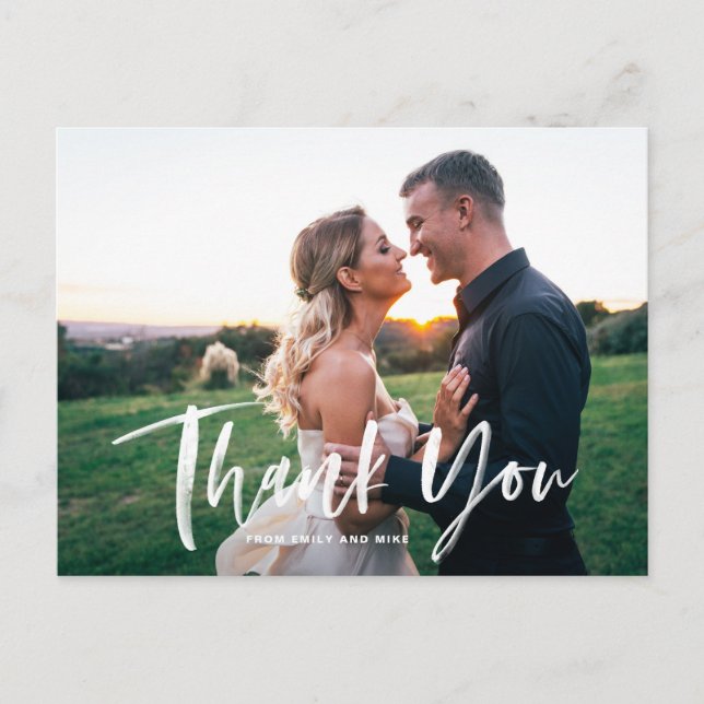 Carte Postale Superposition de lettrage pinceau blanc Mariage Me (Devant)