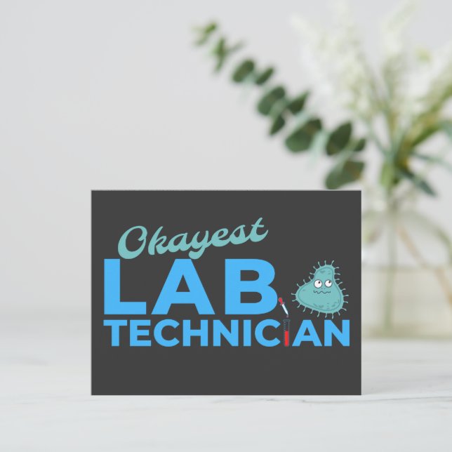 CARTE POSTALE TECHNICIEN DE LABORATOIRE D'OKAYEST - TECHNICIEN D (Debout devant)