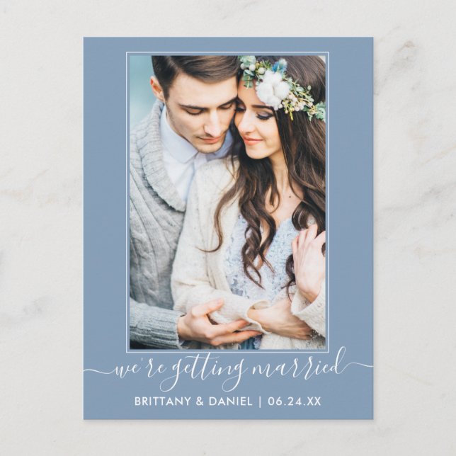 Carte Postale Tendance Se Marier Dusty Blue Enregistrer La Date (Devant)