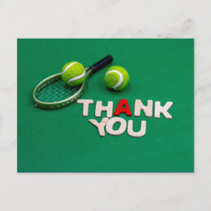 Carte Postale Tennis ball et merci mot sur vert