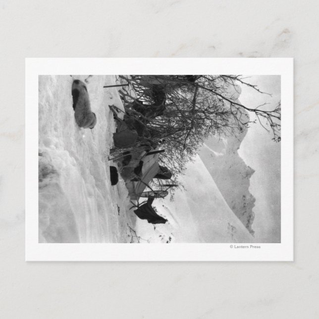 Carte Postale Tente et objets de l'explorateur sur le site du ca (Devant)