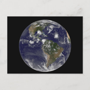 Carte Postale Terre entière montrant des tempêtes tropicales dan