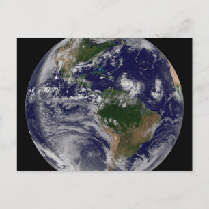 Carte Postale Terre Pleine Avec Tempêtes Tropicales Dans L'Atlan