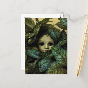 Carte Postale Tête de poupée en Plante