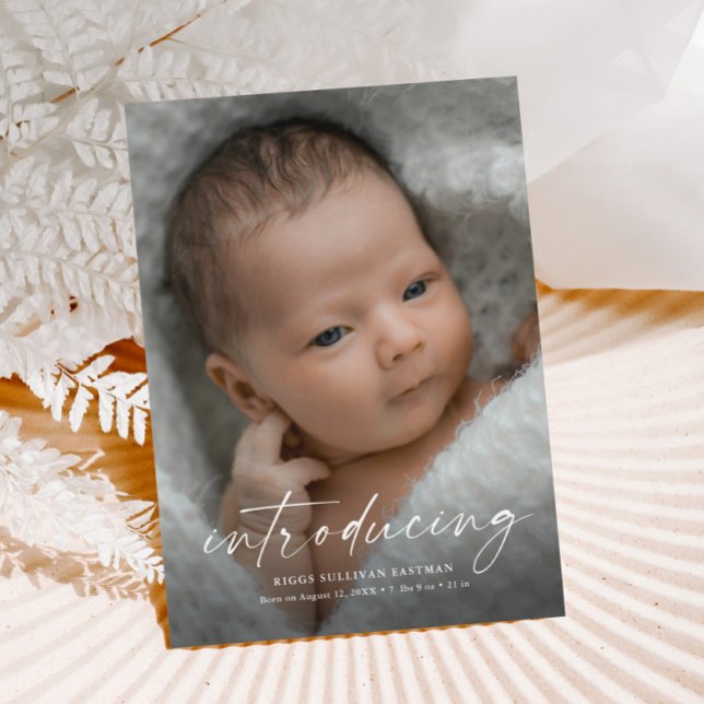 Carte Postale Texte de présentation de la photo de bébé Merci (Simple elegant script baby photo brith announcement postcard.)