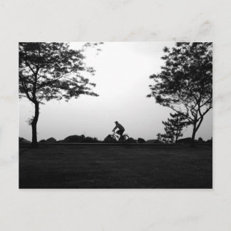 Carte Postale Tour de vélo de soirée