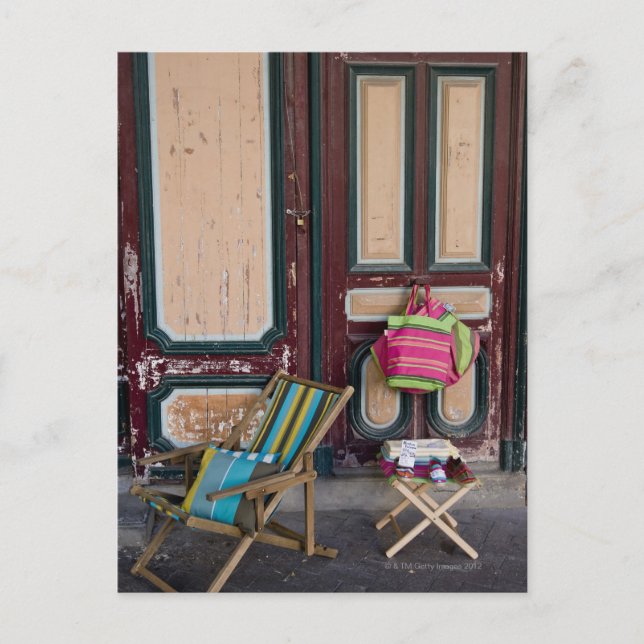 Carte Postale Transats modernes et sacs de plage à vendre (Devant)