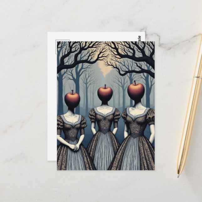 Carte Postale Trois femmes avec des têtes de pomme en forêt (Devant/Arrière en situation)