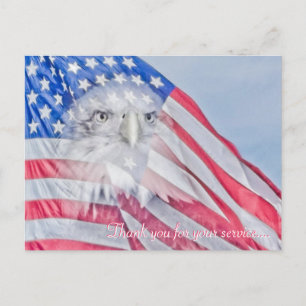 Carte Postale Un aigle à tête blanche et le drapeau américain