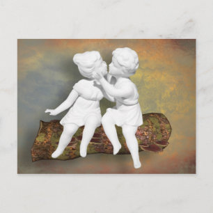 Carte Postale Un baiser doux et innocent de l'enfance