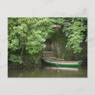 Carte Postale Un Bateau De Rangée Roulait À Certains Escaliers L
