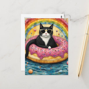 Carte Postale Un chat en vacances dans un beignet flottant