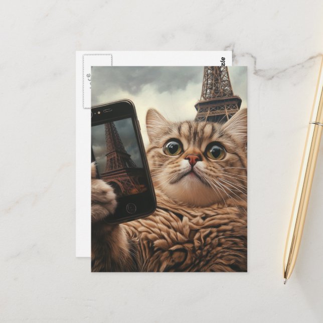 Carte Postale Un chat mignon qui prend un selfie à Paris (Devant/Arrière en situation)
