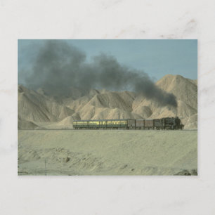 Carte Postale Un HGS 2-8-0 est vu dans un paysage stérile près d