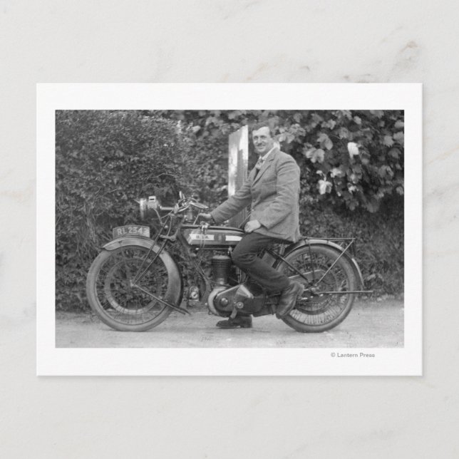 Carte Postale Un homme sur la vieille B.S.A. Moto (Devant)