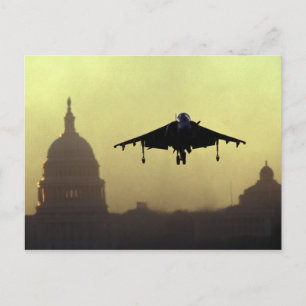 Carte Postale Un jet Harrier sur le centre commercial à l'aube a