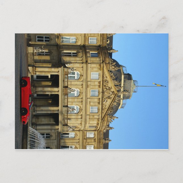 Carte Postale Un luxe voiture sportive rouge des Maranello (Devant)