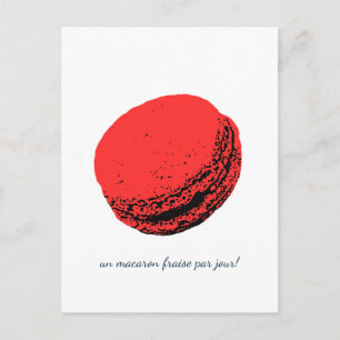 Carte Postale Un macaron fraise par jour !