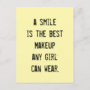 Carte Postale Un sourire est le meilleur maquillage qu'une fille