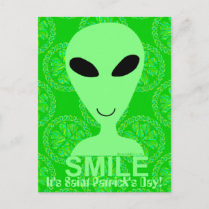 Carte Postale Un sourire son Alien vert amusant de la Saint Patr