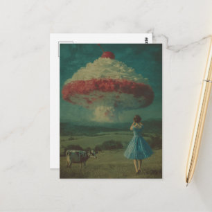 Carte Postale Une explosion de dessert fouetté surréaliste dans