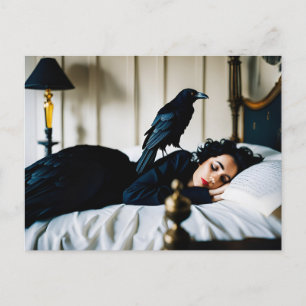 Carte Postale Une femme qui dort et un corbeau